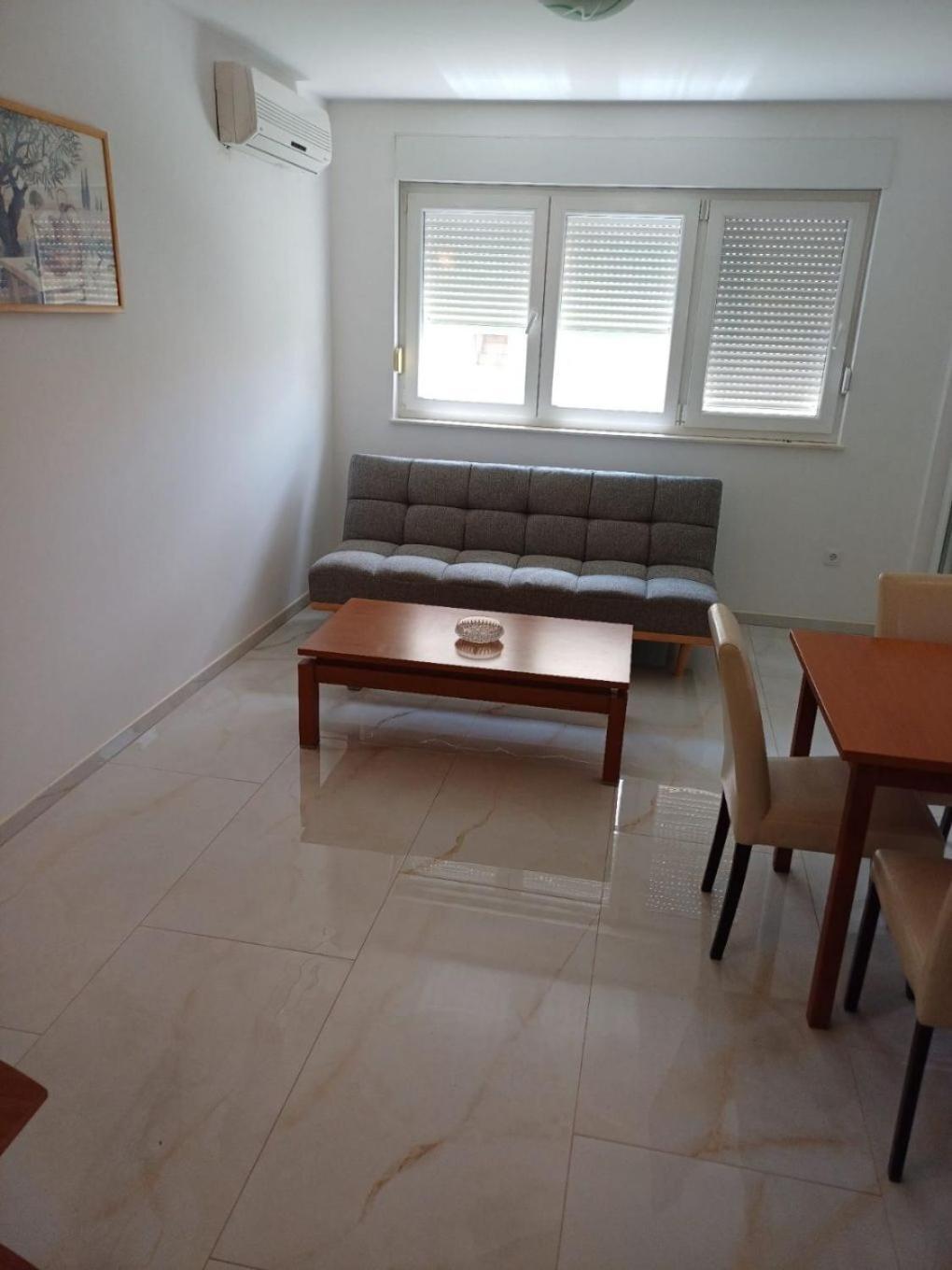 Apartment Zdrave - Free Parking Makarska Esterno foto