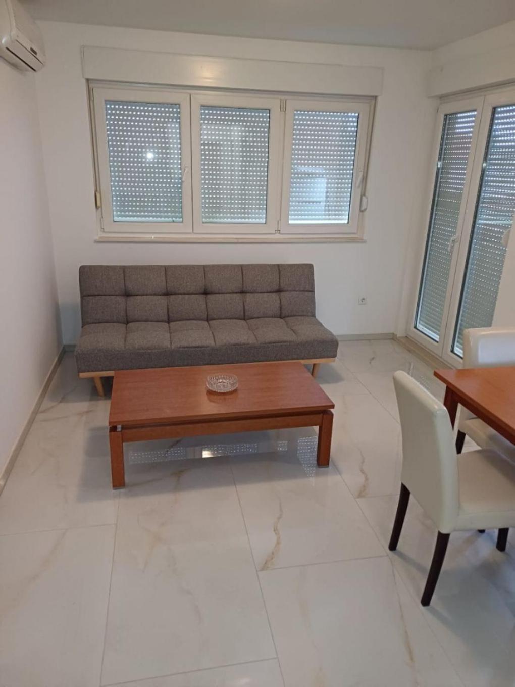 Apartment Zdrave - Free Parking Makarska Esterno foto